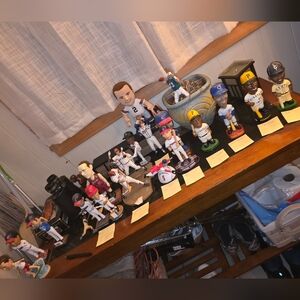 Entire Bobblehead Lot Mlb Nba Cleveland Indians, Pirates , Redsox , Cubs, Browns
